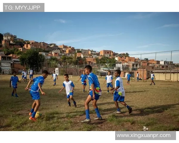 黄兴足球：传承与创新的结合，助力青少年成长与梦想实现